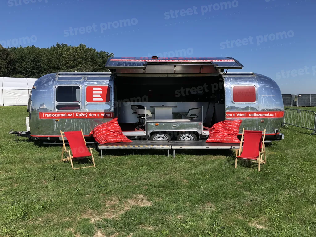 AIRSTREAM VYSÍLACÍ STUDIO